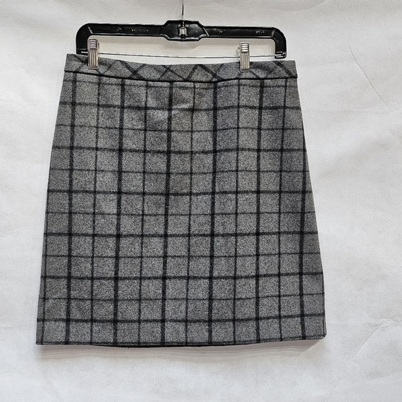 Dalia Dresses & Skirts - Dalia Plaid Wool Skirt Grey & Black 50% Wool 40% Polyester 10% Viscose Size 4